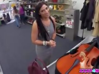 彼女の 盗まれた cello
