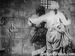 Bastille ден - aнтичен възрастен филм 1920s
