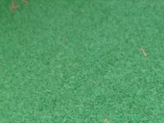 Verejnosť mini golf xxx film film s veľký sýkorka milfka