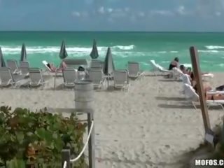 Sunbathing beach femme fatale fucks a stranger
