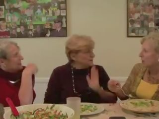 3 grannies react đến to đen johnson người lớn phim quay phim