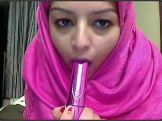 Muslim young female fabulous Webcam Chat