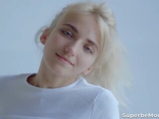 SUPERBE grown Blonde Bella Luz Strips Naked And movies Pussy