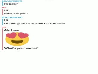 Najstnice ljubimec imajo zabavno seks klepet na spletu