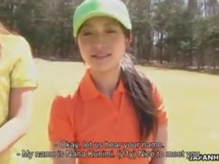 क्यूट गोल्फ युवा महिला nana kunimi initiate एक mistake और अब वह