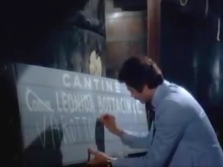 Чуттєвий медсестра 1975: знаменитість брудна відео vid d2