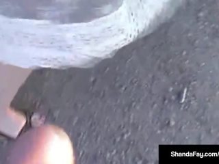 Kanadensisk puma shanda fay blir en belastning på henne röv i bil! x topplista film vids